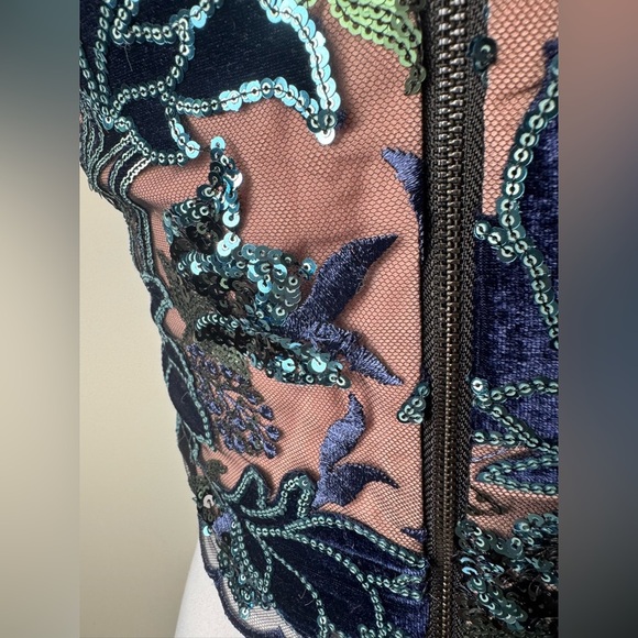 Elliatt Josie Top in Multi - Picture 6 of 11